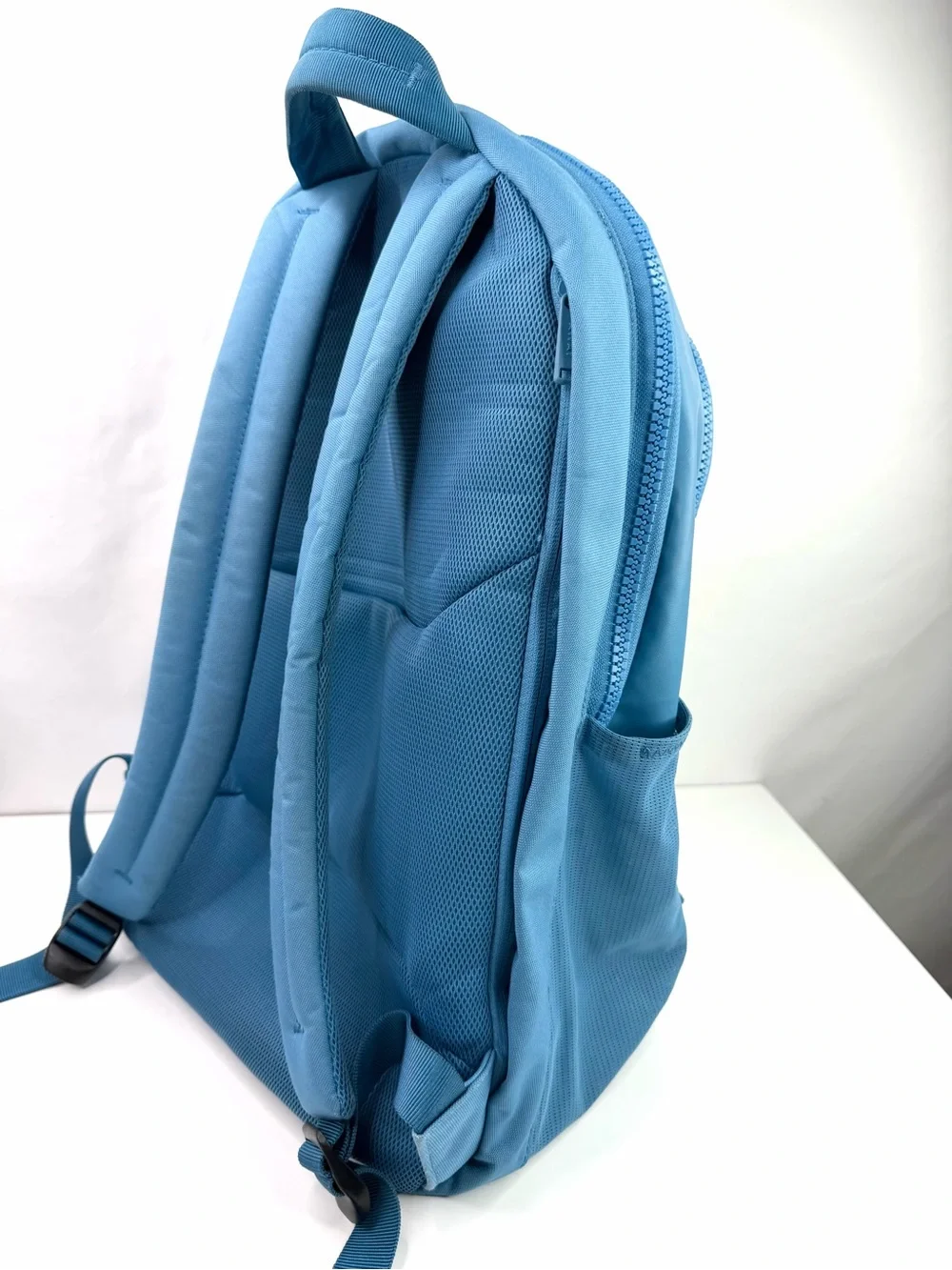 Away Blue F.A.R Vivid Blue 26L Active Backpack